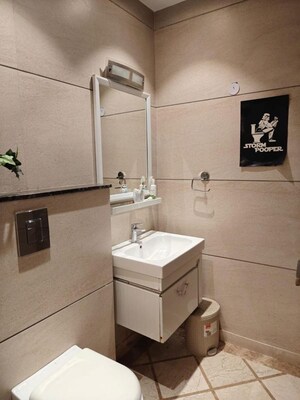 Team Area in 3 BHK Builder Floor at Greater Kailash I – for Rent