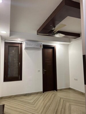 Building Lobby in 3 BHK Builder Floor at Sukhdev Vihar – for Rent