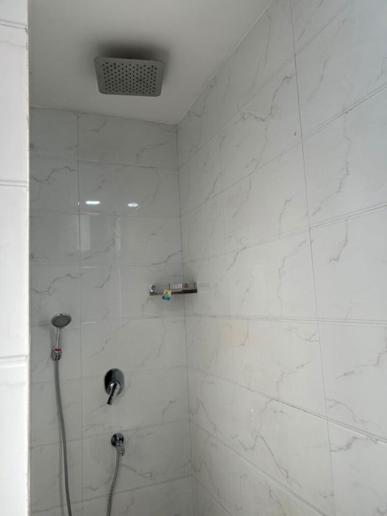 Bathroom, sukhdev vihar 3 Bedroom 1900 Sq.Ft. Builder Floor In Sukhdev Vihar Delhi 10382849