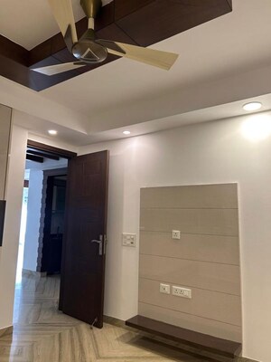 Building Lobby in 3 BHK Builder Floor at Sukhdev Vihar – for Rent