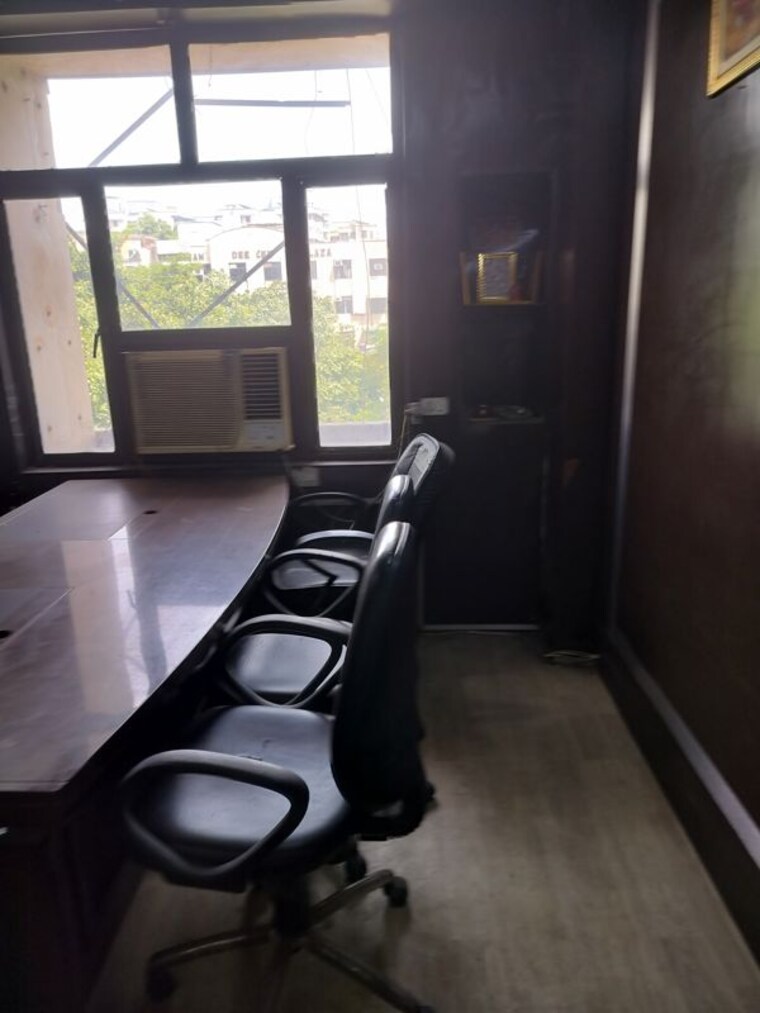  Parking, sector 12 dwarka Commercial Office Space 250 Sq.Ft. In Sector 12 Dwarka Delhi 10382885
