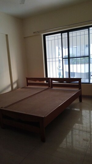 Room in 3 BHK Apartment at Rutuparna Apartments, Baner – for Rent