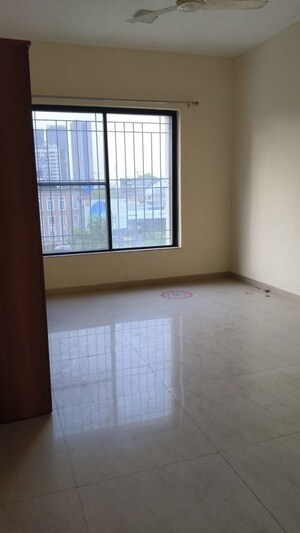 Room in 3 BHK Apartment at Rutuparna Apartments, Baner – for Rent