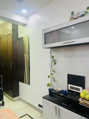 Furnished Amenities in 3 BHK Apartment at AWHO Sujjan Vihar, Sector 43 – for Rent