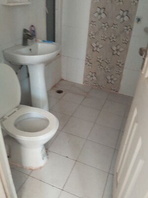 Bathroom in 2 BHK Apartment at Supertech Cape Town, Sector 74 – for Rent