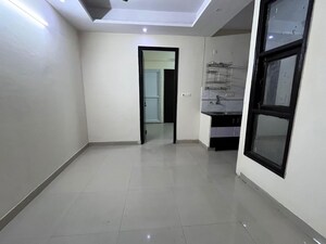 1 BHK Builder Floor For Rent in Maan Heights, Gaur City 1