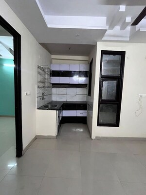 Room in 1 BHK Builder Floor at Maan Heights, Gaur City 1 – for Rent