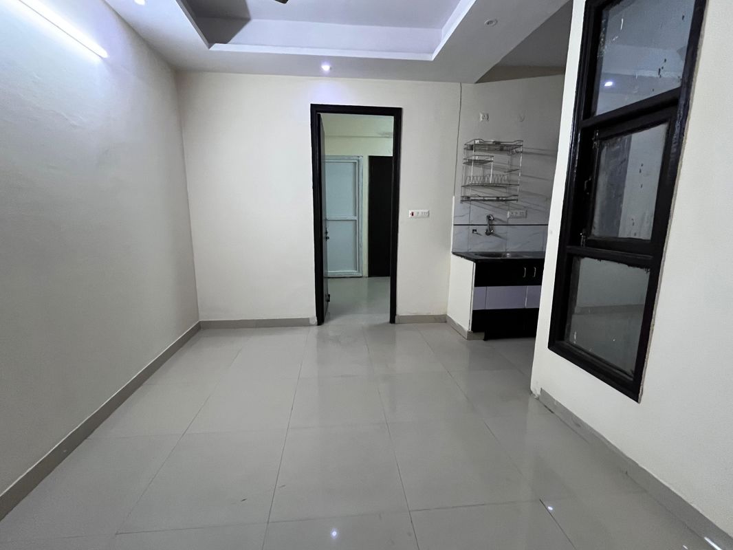2 BHK 950 Sq.Ft. Builder Floor in Maan Sona Apartments
