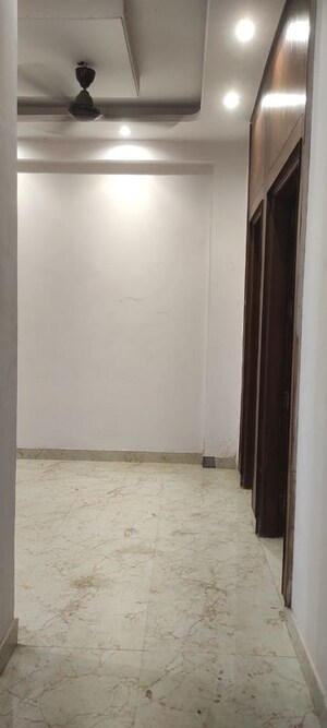 Room in 2 BHK Builder Floor at Maan Sona Apartments, Shahberi – for Sale