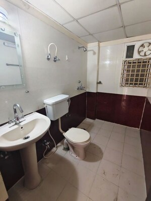 Team Area in 2 BHK Apartment at Amrapali Empire, Sain Vihar – for Sale