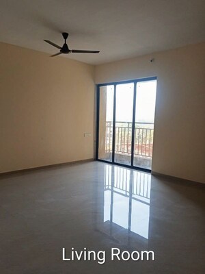 Room in 1 BHK Apartment at Everest Countryside Petunia, Kasarvadavali – for Rent