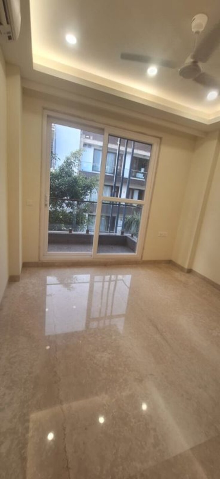 Room, jungpura extension 3 Bedroom 1800 Sq.Ft. Builder Floor In Jungpura Extension Delhi 10383018