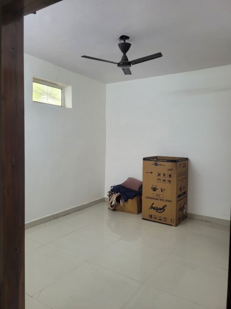 Living Room, sector 104 2 Bedroom 1000 Sq.Ft. Independent House In Sector 104 Noida 10383030