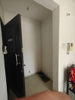 Furnished Amenities in 1 BHK Apartment at Kothrud – for Sale