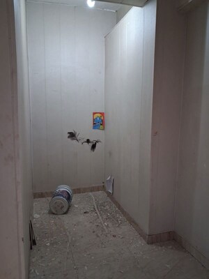 Bathroom in 2 BHK Builder Floor at Sector 52 – for Rent