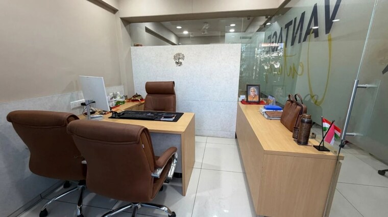 Team Area, sola Commercial Office Space 1300 Sq.Ft. In Sola Ahmedabad 10383066