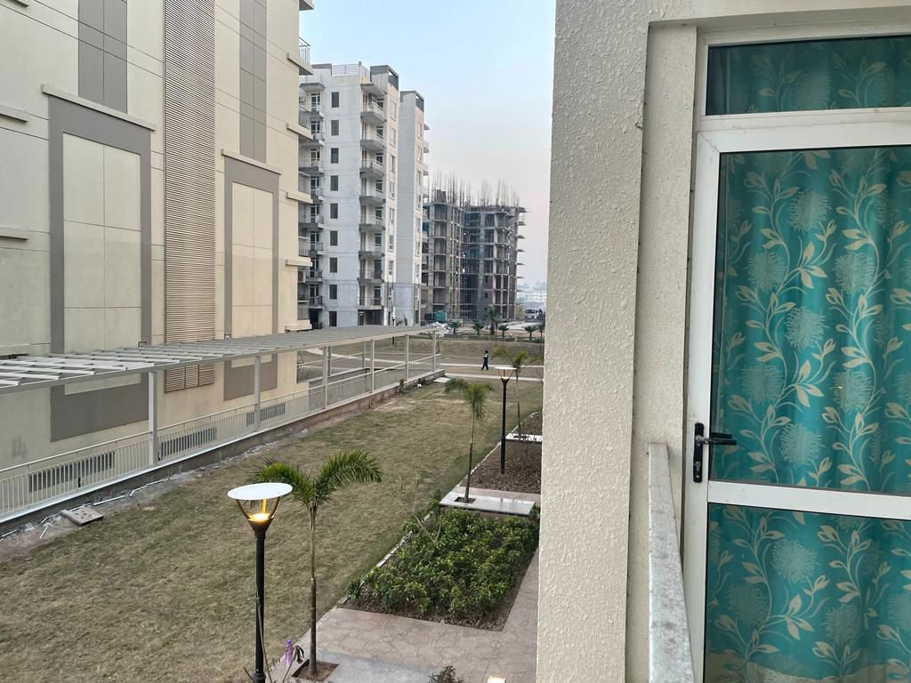 3 BHK 1300 Sq.Ft. Apartment in Sushma Joynest MOH