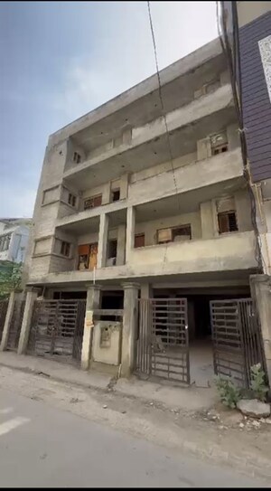 6 BHK Independent House For Sale in Sainik Colony
