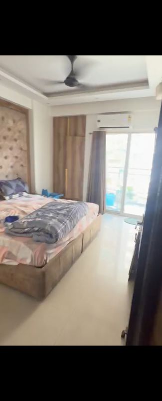2.5 BHK + Store Room Apartment For Sale in SG Grand