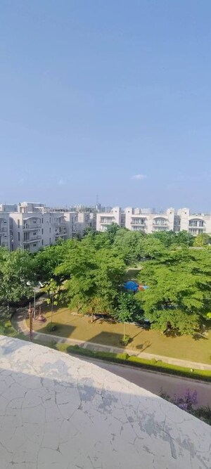 3 BHK Builder Floor – Exterior View View at BPTP Amstoria, Sector 102 - for Sale