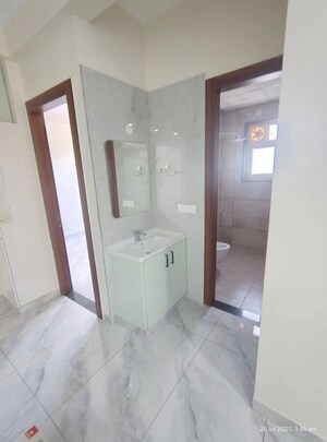 Bathroom in 3 BHK Builder Floor at BPTP Amstoria, Sector 102 – for Sale