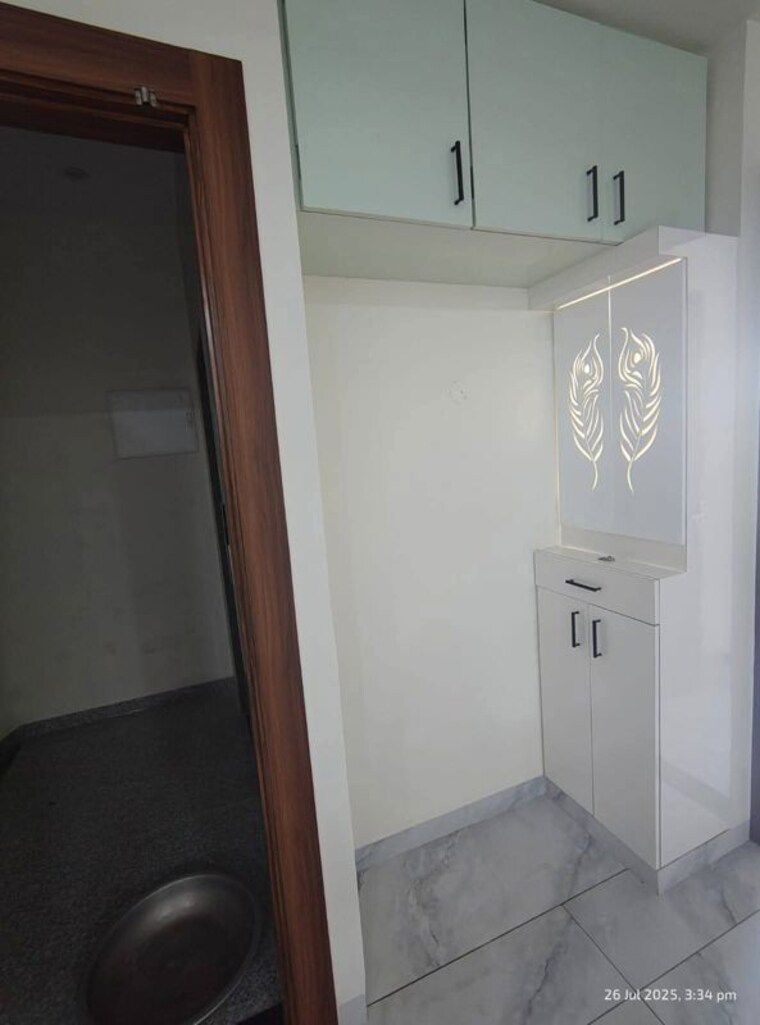 Bathroom, bptp-amstoria 3 Bedroom 197 Sq.Yd. Builder Floor In Sector 102 Gurgaon 10383238