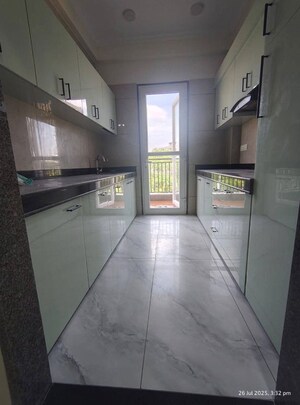 Building Lobby in 3 BHK Builder Floor at BPTP Amstoria, Sector 102 – for Sale
