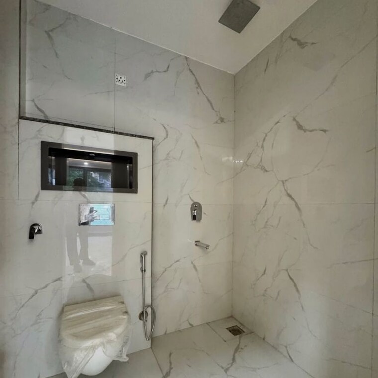 Bathroom, new industrial township 3 3 Bedroom 1530 Sq.Ft. Builder Floor In New Industrial Township 3 Faridabad 10383286