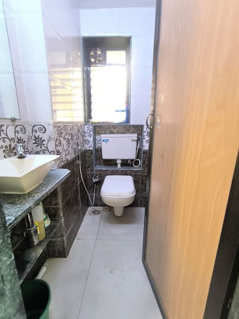 Bathroom, manali-building 1 Bedroom 450 Sq.Ft. Apartment In Malad West Mumbai 10383280