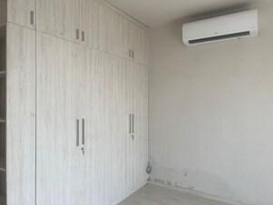 Room in 3 BHK Apartment at M3M Heights, Sector 65 – for Sale