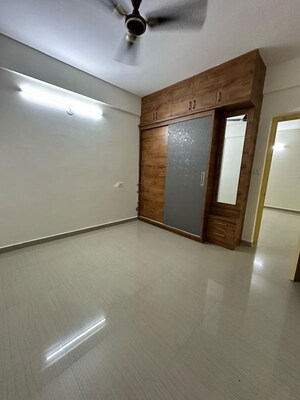 Room in 2 BHK Apartment at Bhartiya Nikoo Homes Phase 2, Thanisandra Main Road – for Rent