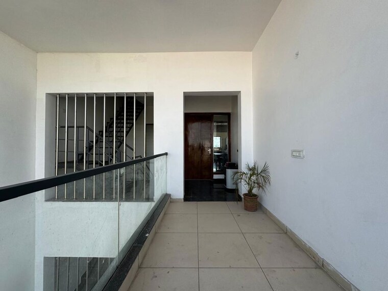 Balcony, preet colony 6+ Bedroom 2223 Sq.Ft. Apartment In Preet Colony Zirakpur 10383291