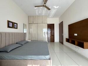 Bathroom in 6+ BHK Apartment at Preet Colony – for Rent