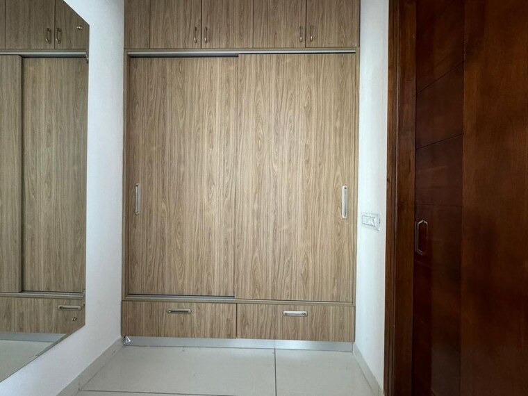 undefined, preet colony 6+ Bedroom 2223 Sq.Ft. Apartment In Preet Colony Zirakpur 10383291