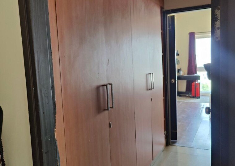 Bathroom, spaze-apotel 2.5 Bedroom 1750 Sq.Ft. Apartment In Sector 81 Gurgaon 10383296