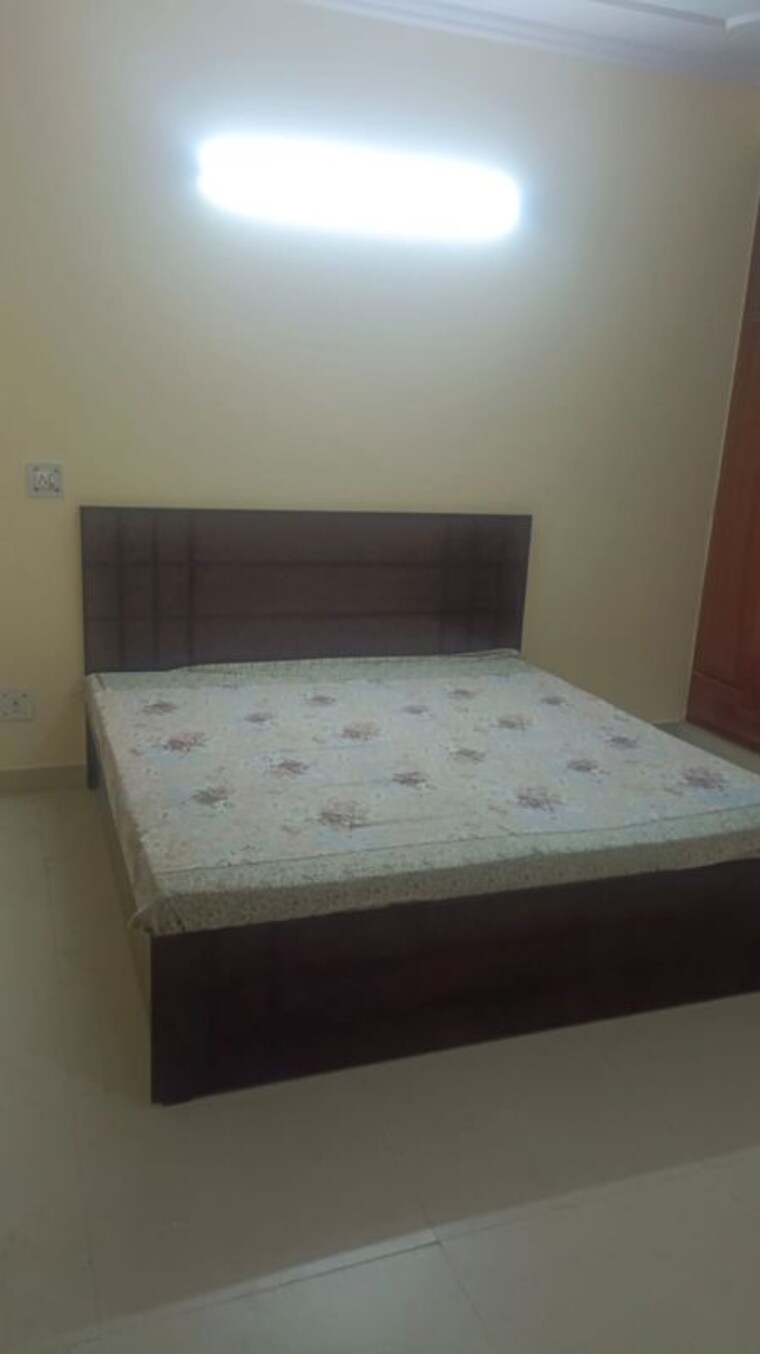Bedroom, ardee-city 4 Bedroom 300 Sq.Yd. Builder Floor In Sector 52 Gurgaon 10383313