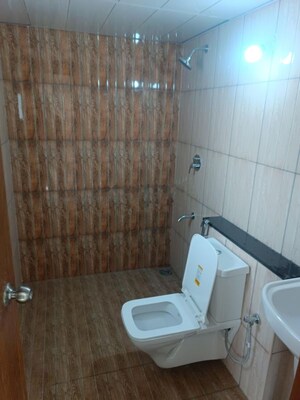 Bathroom in 2 BHK Apartment at Prestige Finsbury Park Regent, Bagaluru – for Rent