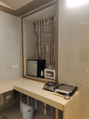 Furnished Amenities in  Showroom at Colaba – for Rent