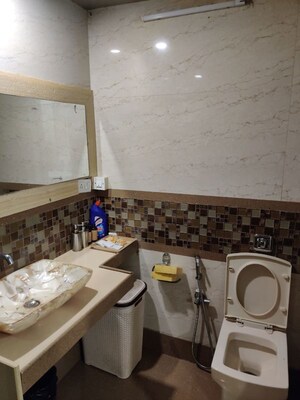 Team Area in  Showroom at Colaba – for Rent