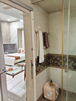 Team Area in  Showroom at Colaba – for Rent