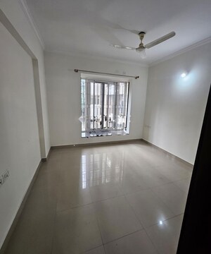 Room in 2 BHK Apartment at Purva Palm Beach, Hennur Road – for Rent