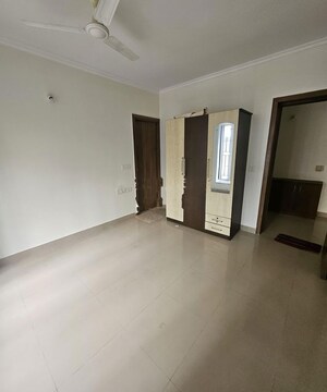Room in 2 BHK Apartment at Purva Palm Beach, Hennur Road – for Rent