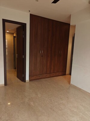Room in 2 BHK Apartment at Castle Rock, Powai – for Rent