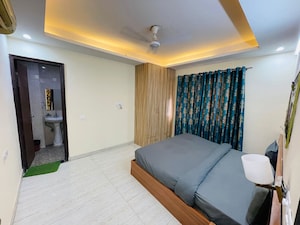Bedroom in 2 BHK Builder Floor at Sector 52 – for Rent