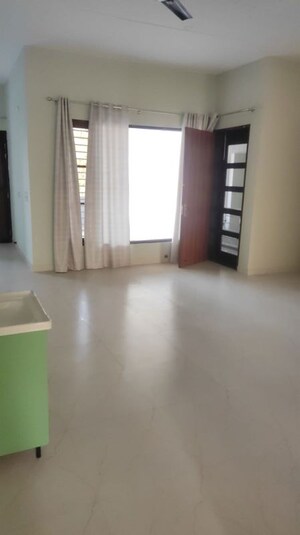 Room in 2 BHK Independent House at Omaxe New Chandigarh, North Mullanpur – for Rent