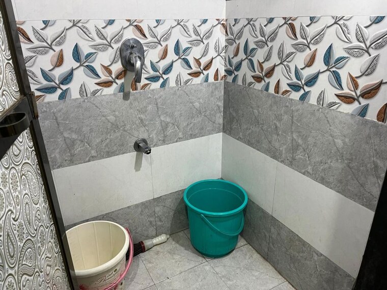 Bathroom, shah-complex-3 1 Bedroom 400 Sq.Ft. Apartment In Sanpada Navi Mumbai 10383421