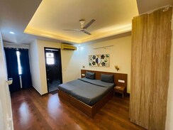 2 BHK Builder Floor For Rent in Sector 52
