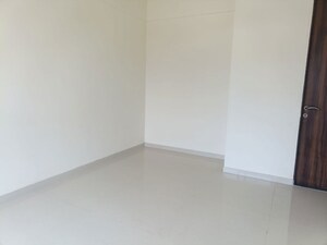 Room in 3 BHK Apartment at Sheth Zuri, Laxmi Nagar – for Rent
