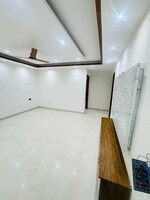 4 BHK + Pooja Room,Servant Room,Study Room,Extra Room,Store Room 450 Sq.Yd. Builder Floor in Green Fields Colony