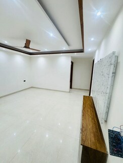 4 BHK + Pooja Room,Servant Room,Study Room,Extra Room,Store Room Builder Floor For Rent in Green Fields Colony